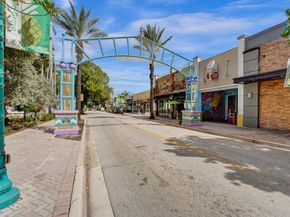 218 NE 10th Street, Delray Beach FL 33444
