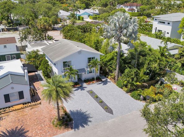 218 NE 10th Street, Delray Beach FL 33444
