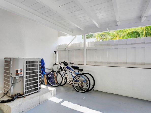 218 NE 10th Street, Delray Beach FL 33444