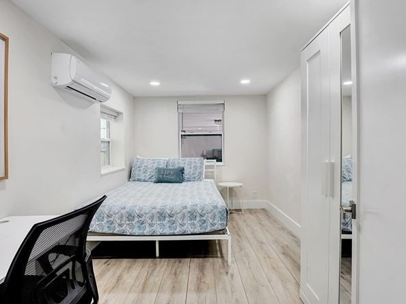 218 NE 10th Street, Delray Beach FL 33444