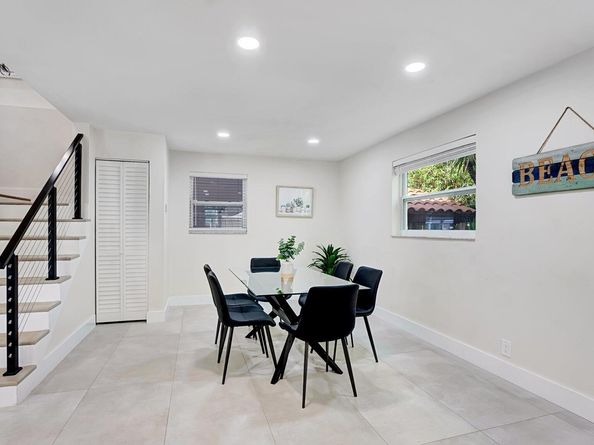 218 NE 10th Street, Delray Beach FL 33444