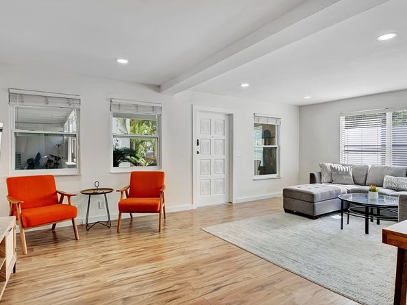 218 NE 10th Street, Delray Beach FL 33444