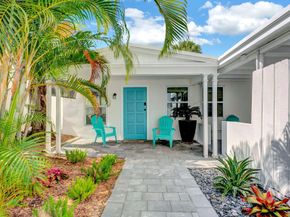 218 NE 10th Street, Delray Beach FL 33444