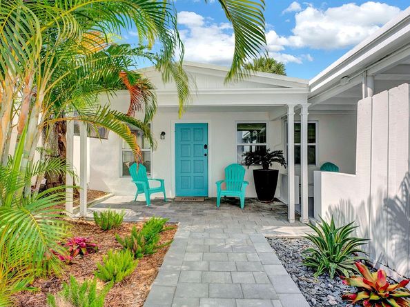 218 NE 10th Street, Delray Beach FL 33444