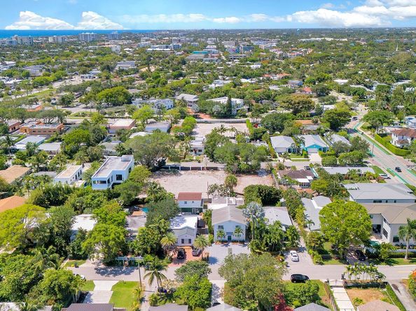218 NE 10th Street, Delray Beach FL 33444
