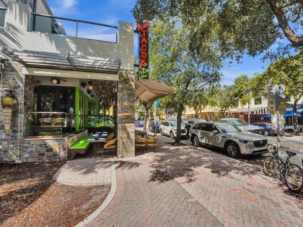 218 NE 10th Street, Delray Beach FL 33444