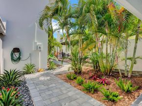 218 NE 10th Street, Delray Beach FL 33444