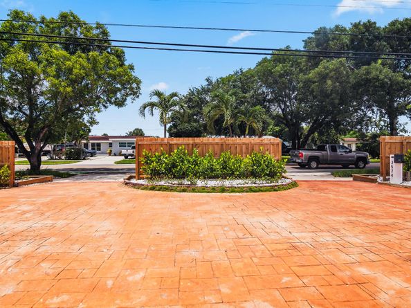 3574 Riverland Road, Fort Lauderdale FL 33312