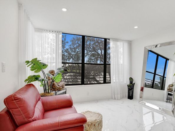 2768 Carambola Circle S 301, Coconut Creek FL 33066