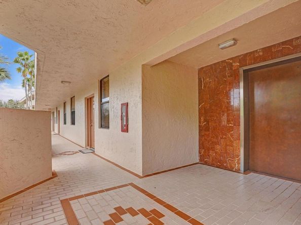 2768 Carambola Circle S 301, Coconut Creek FL 33066