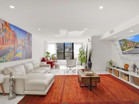 2768 Carambola Circle S 301, Coconut Creek FL 33066