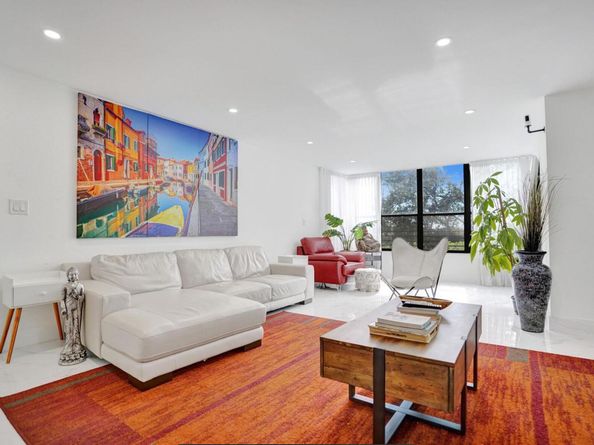 2768 Carambola Circle S 301, Coconut Creek FL 33066