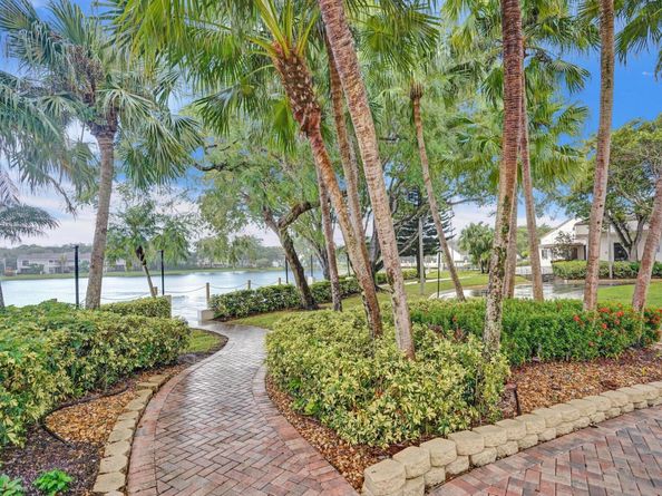 2768 Carambola Circle S 301, Coconut Creek FL 33066