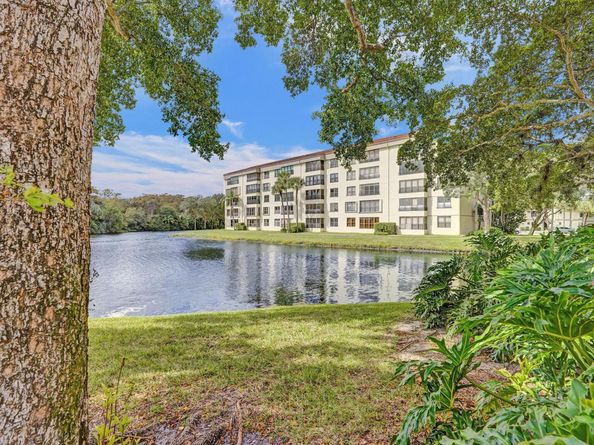 2768 Carambola Circle S 301, Coconut Creek FL 33066