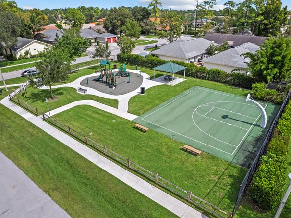 1567 Hawthorne Place, Wellington FL 33414