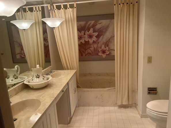 11370 Twelve Oaks Way 117, North Palm Beach FL 33408