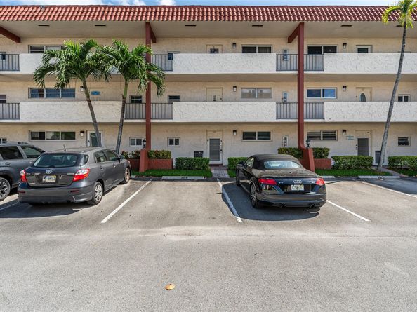8960 S Hollybrook Blvd 103, Pembroke Pines FL 33025