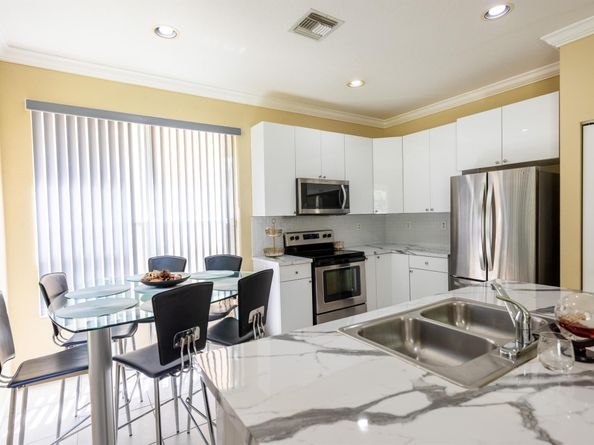 4462 Lake Tahoe Circle, West Palm Beach FL 33409
