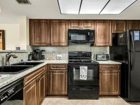 5031 Wiles Road 107, Coconut Creek FL 33073