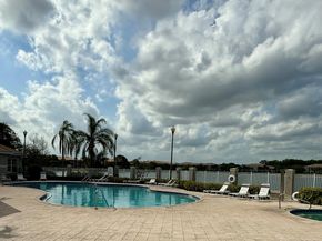 5031 Wiles Road 107, Coconut Creek FL 33073