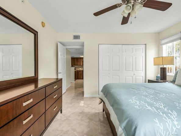 5031 Wiles Road 107, Coconut Creek FL 33073