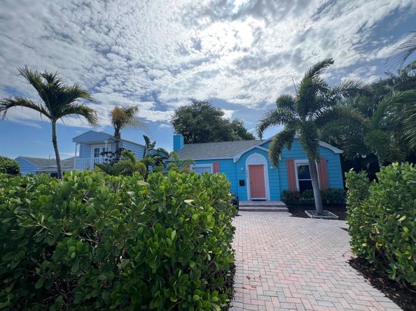1021 N Palmway, Lake Worth Beach FL 33460