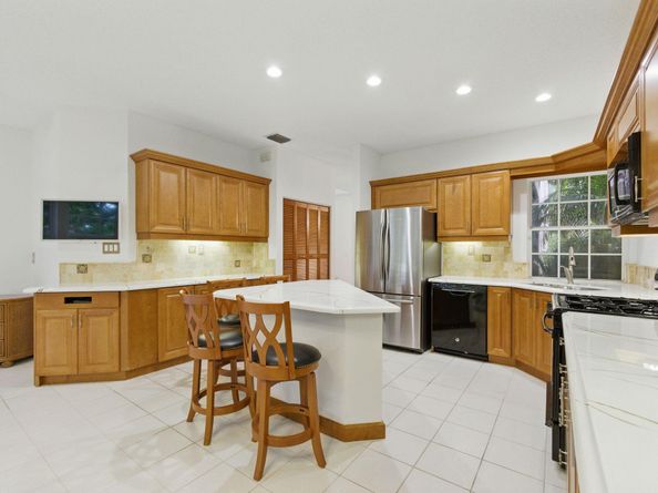 76 Via Del Corso, Palm Beach Gardens FL 33418