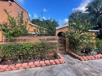 8007 NW 71st Ct
