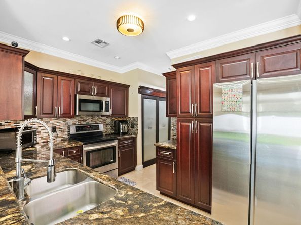 1474 NW 153rd Ln, Pembroke Pines FL 33028