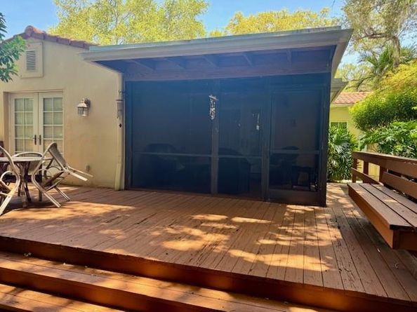 1617 SE 2nd St, Fort Lauderdale FL 33301