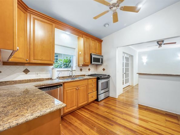 1617 SE 2nd St, Fort Lauderdale FL 33301