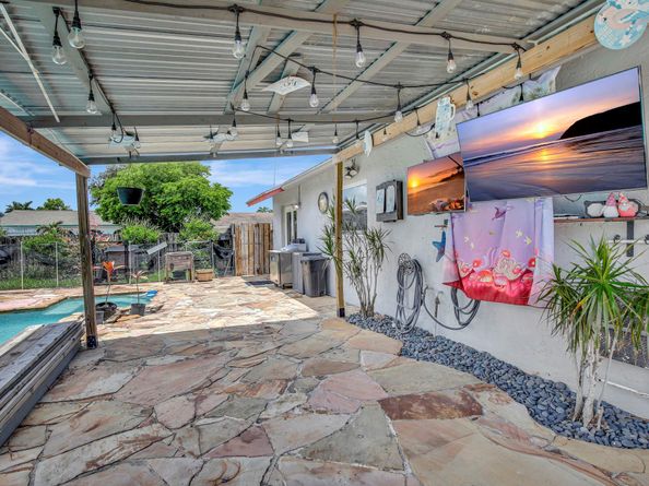 2081 NW 107th Ter, Sunrise FL 33322