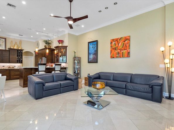 6783 NW 105th Ln, Parkland FL 33076