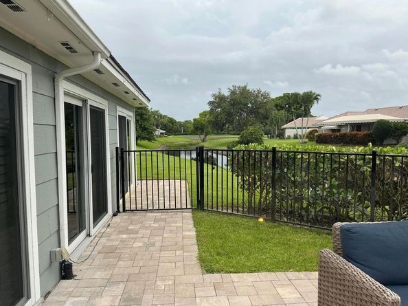 18 Holly Drive, Boynton Beach FL 33436