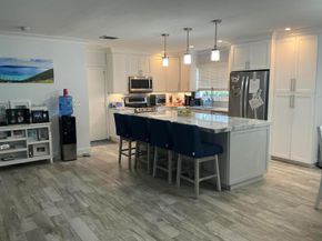 18 Holly Drive, Boynton Beach FL 33436
