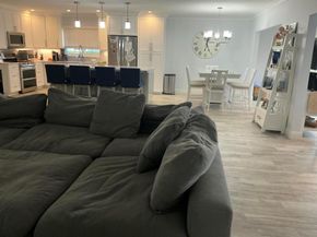18 Holly Drive, Boynton Beach FL 33436