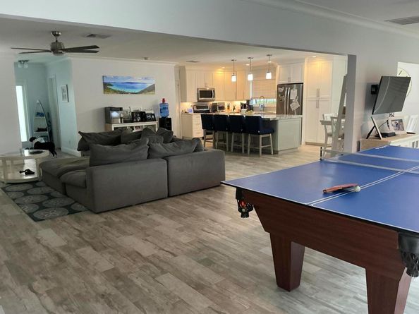 18 Holly Drive, Boynton Beach FL 33436