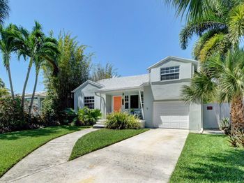 1117 S Palmway