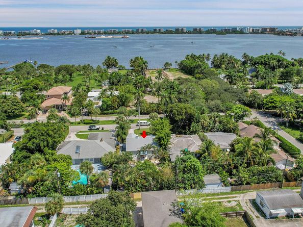 1117 S Palmway, Lake Worth Beach FL 33460