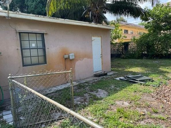 2835 Polk St, Hollywood FL 33020