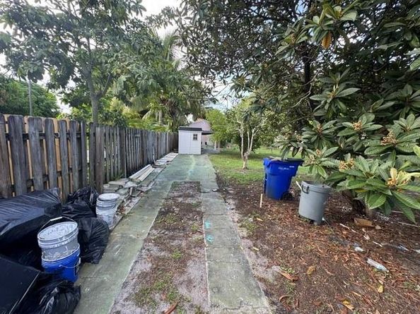 2835 Polk St, Hollywood FL 33020