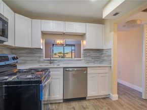 1100 Colony Point Cir 105, Pembroke Pines FL 33026