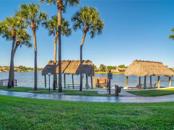 1100 Colony Point Cir