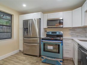 1100 Colony Point Cir 105, Pembroke Pines FL 33026