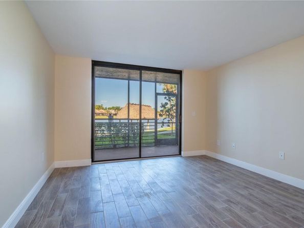 1100 Colony Point Cir 105, Pembroke Pines FL 33026
