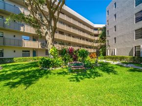 1100 Colony Point Cir 105, Pembroke Pines FL 33026