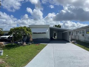 8700 SW 21st St, Davie FL 33324