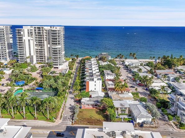 356 Balboa St, Hollywood FL 33019