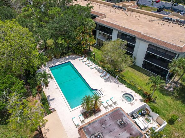7579 NW 79th Avenue 201, Tamarac FL 33321
