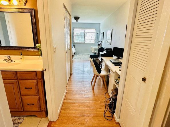 9300 SW 8th St 214, Boca Raton FL 33428